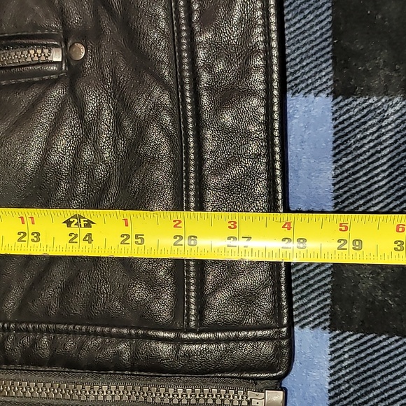 Calvin Klein. Faux-leather. Faux-fur Liner. Heavyweight. Motorcycle-style. Large - Picture 9 of 15